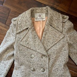 Vintage women’s size small cream and tan wool trench coat